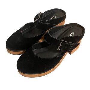 Antelope Slip-on Black Mule Clogs